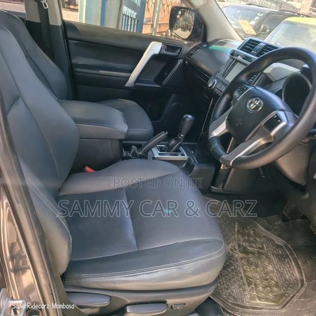 Toyota Land Cruiser Prado 3.0 D-4D (172 Hp) 2014 Gray