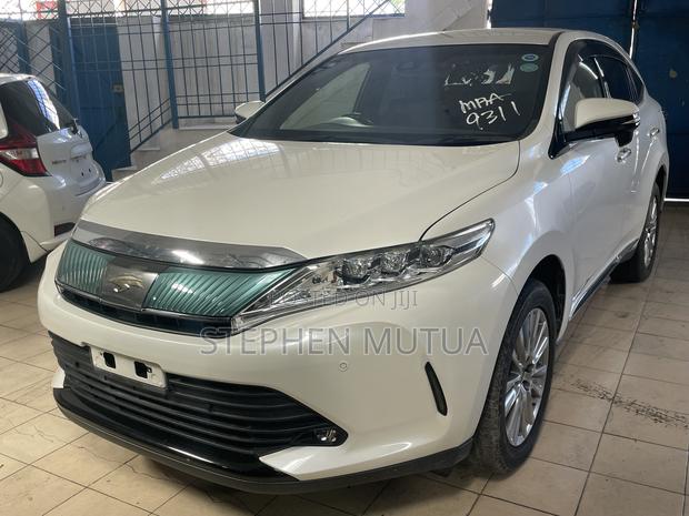 Toyota Harrier 2.0 2019 White