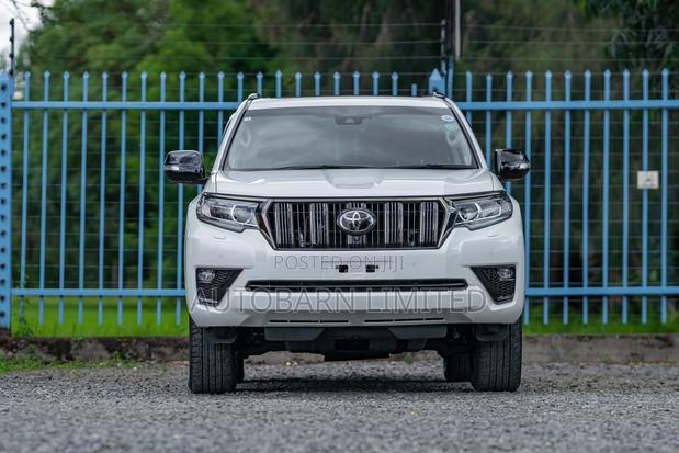 Toyota Land Cruiser Prado 2.8 2020 White