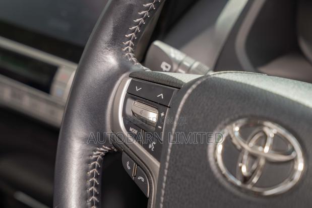 Toyota Land Cruiser Prado 2.8 2020 White
