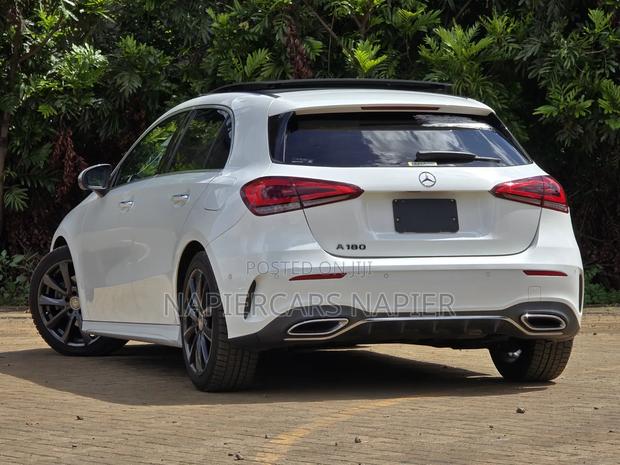 Mercedes-Benz GLA-Class 2019 White