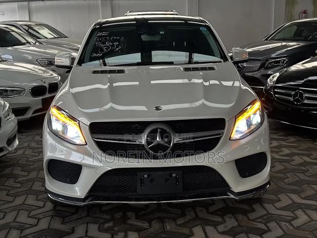 Mercedes-Benz GLE-Class GLE 350d 4MATIC 2018 White