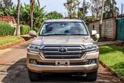 Toyota Land Cruiser 2018 Gold for sale