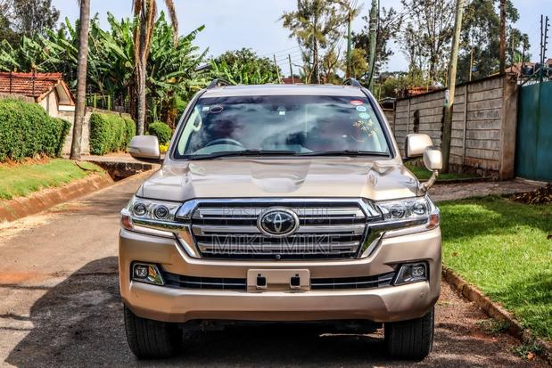 Toyota Land Cruiser 2018 Gold