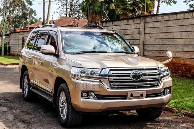 Toyota Land Cruiser 2018 Gold