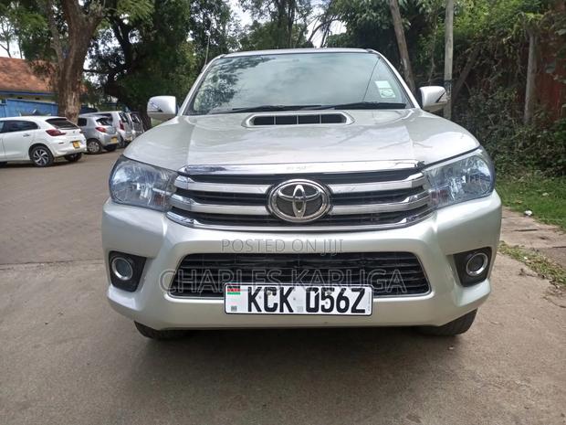 Toyota Hilux 2009 Silver