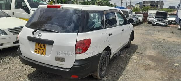 Nissan Advan 2010 White