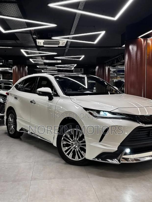 Toyota Harrier 2.0 2020 White