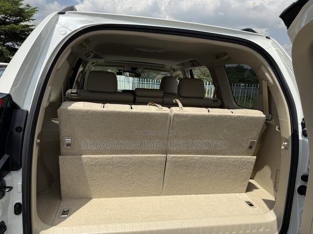 Toyota Land Cruiser Prado 2.8 2021 White