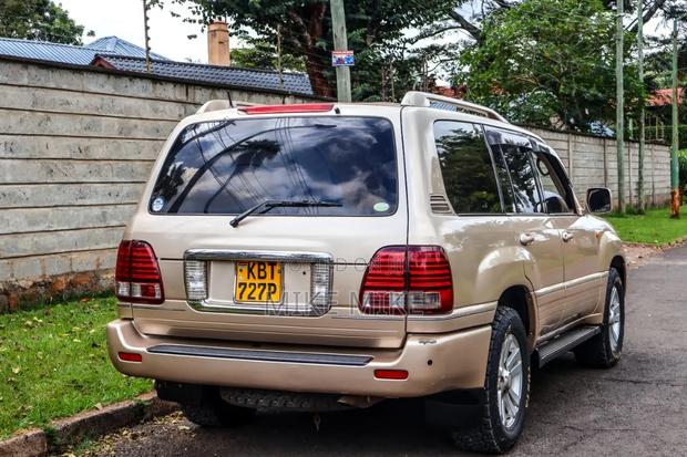 Toyota Land Cruiser 100 4.7 V8 Executive 2005 Beige