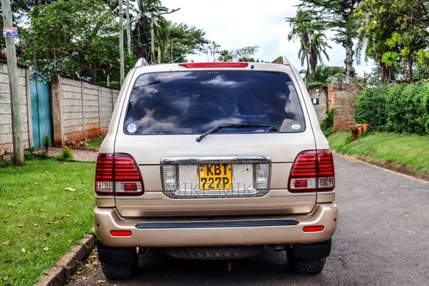 Toyota Land Cruiser 100 4.7 V8 Executive 2005 Beige