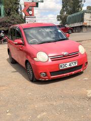 Toyota Sienta 2014 Red for sale