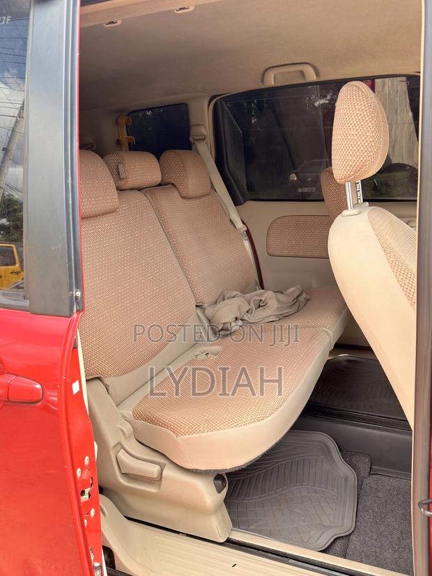 Toyota Sienta 2014 Red