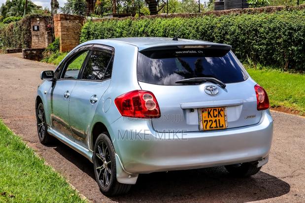 Toyota Vanguard 2012 Blue