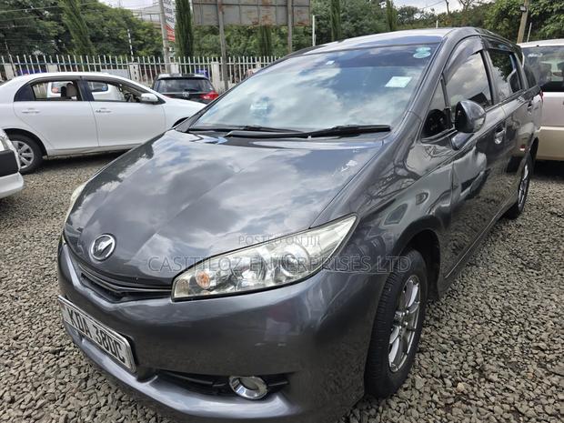 Toyota Wish 2013 Gray