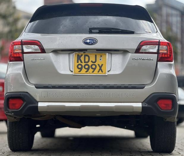 Subaru Outback 2015 Gold