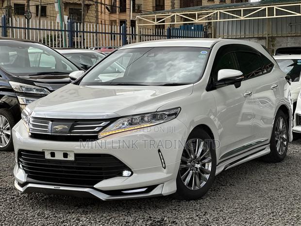 Toyota Harrier 2.0 2019 Pearl