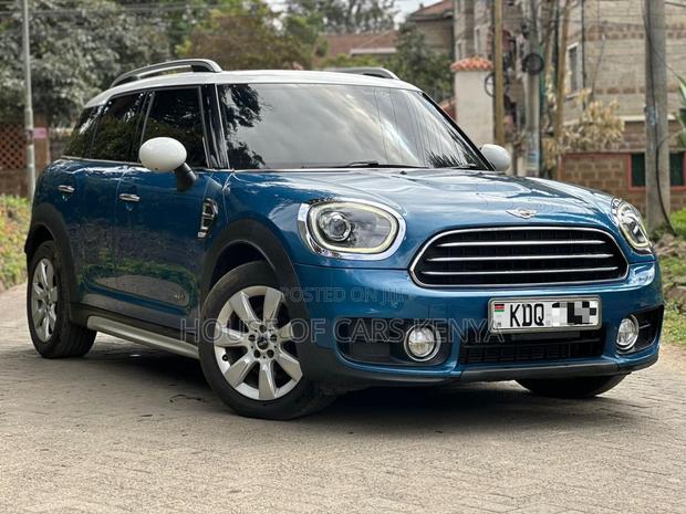 Mini Cooper 2018 Blue