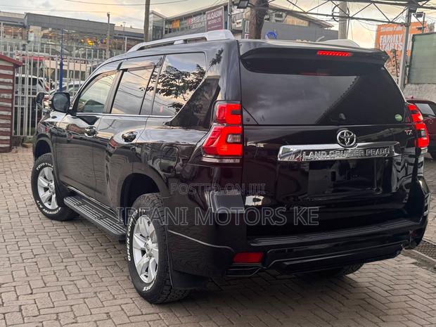 Toyota Land Cruiser Prado 2.8 2019 Black