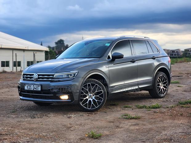 Volkswagen Tiguan 2.0T S AWD 4MOTION 2018 Gray