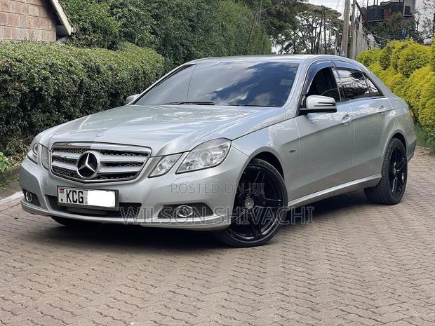 Mercedes-Benz E250 2010 Silver