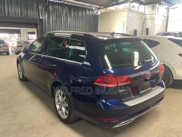 Volkswagen Golf Variant 2020 Blue