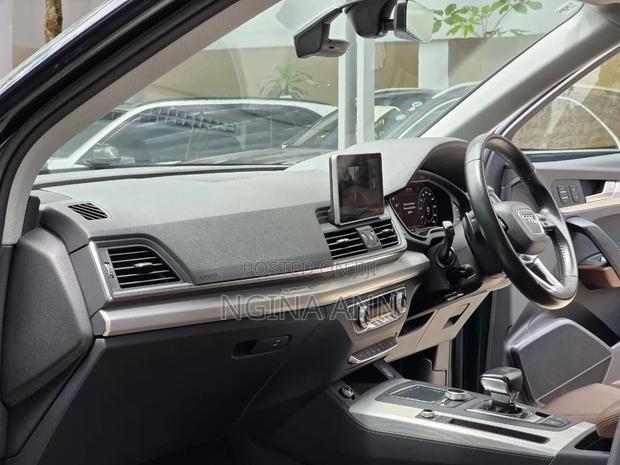 Audi Q5 2018 Green