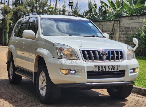 Toyota Land Cruiser Prado 2004 White