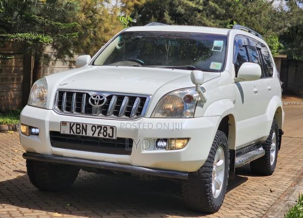 Toyota Land Cruiser Prado 2004 White