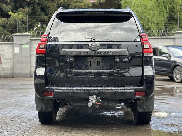 Toyota Land Cruiser Prado 2.7 2019 Black