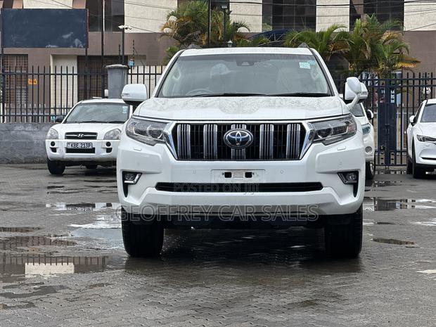 Toyota Land Cruiser Prado 2.7 2021 White