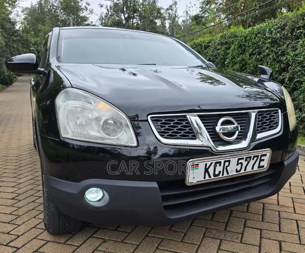 Nissan Dualis 2011 Brown