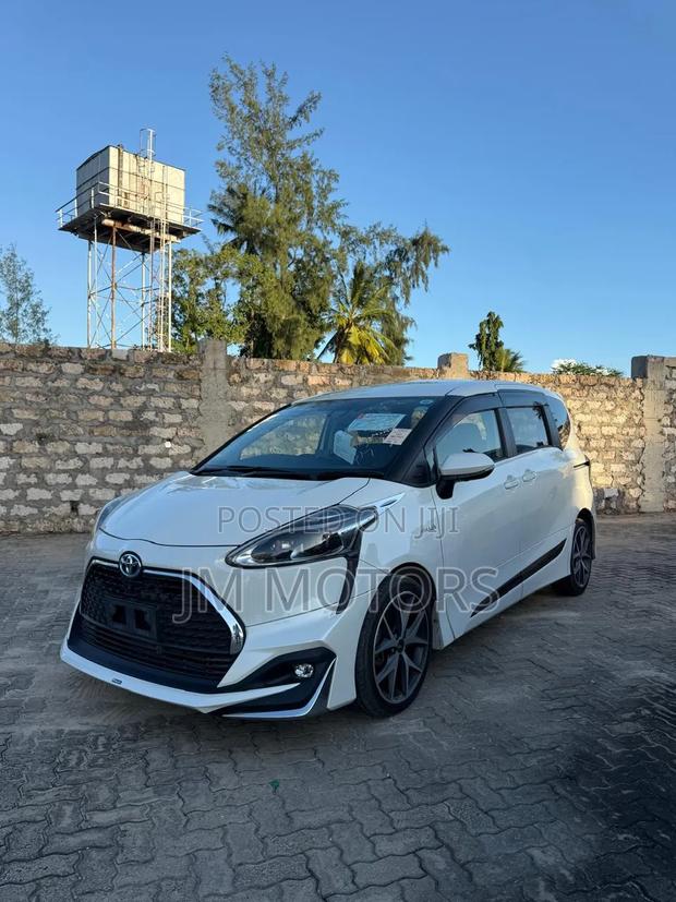Toyota Sienta 2020 Pearl