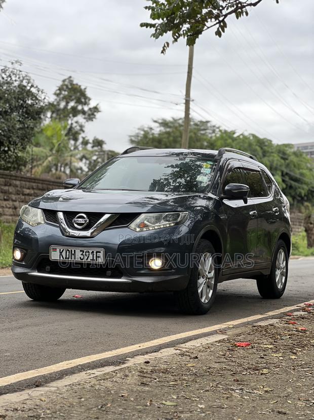Nissan X-Trail 2.0 Petrol FWD 2014 Blue