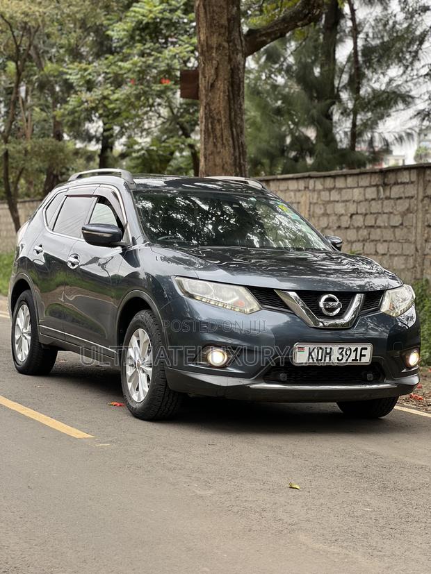 Nissan X-Trail 2.0 Petrol FWD 2014 Blue