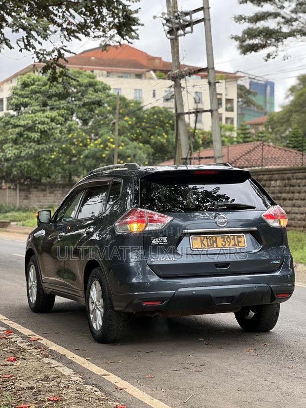 Nissan X-Trail 2.0 Petrol FWD 2014 Blue