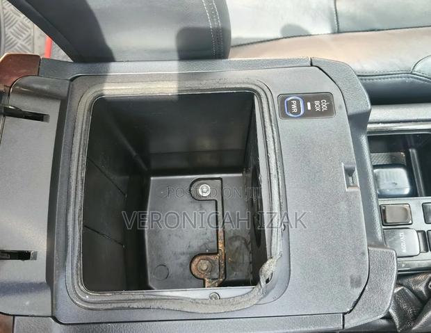 Toyota Land Cruiser Prado 2015 Black