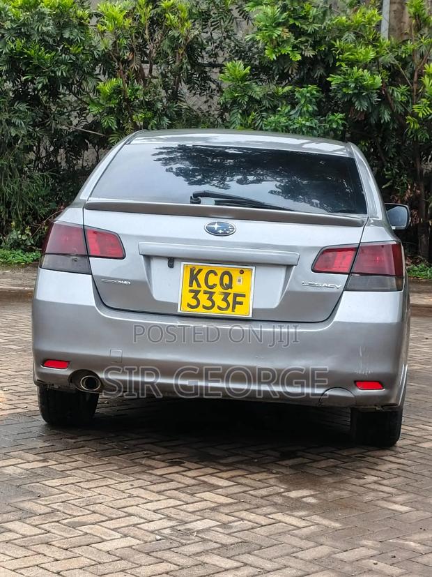 Subaru Legacy 2011 Silver