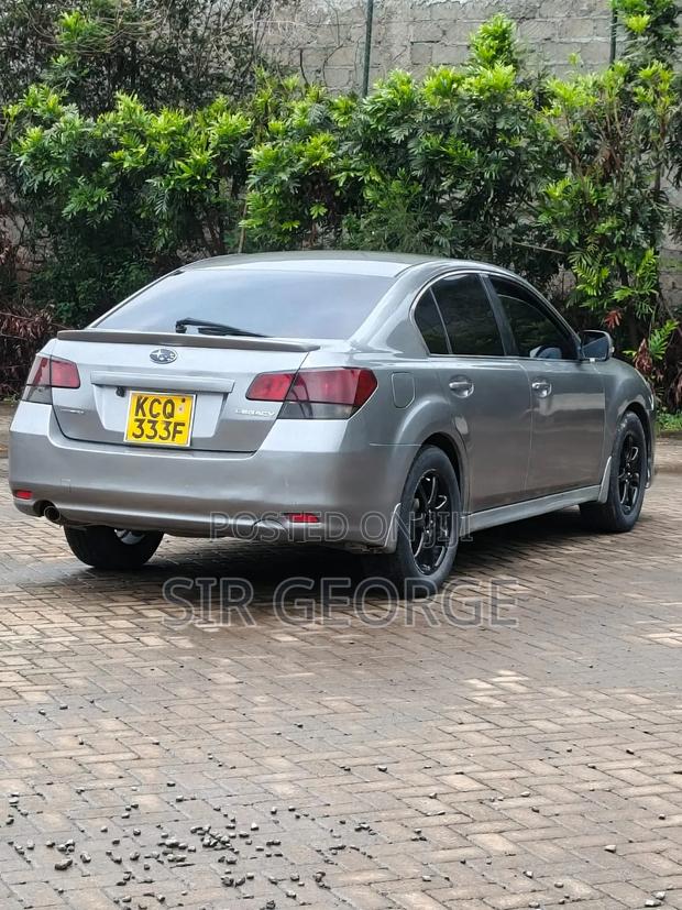 Subaru Legacy 2011 Silver