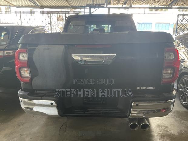 Toyota Hilux Revo Double Cab Deisel 2.4 AWD 2020 Black