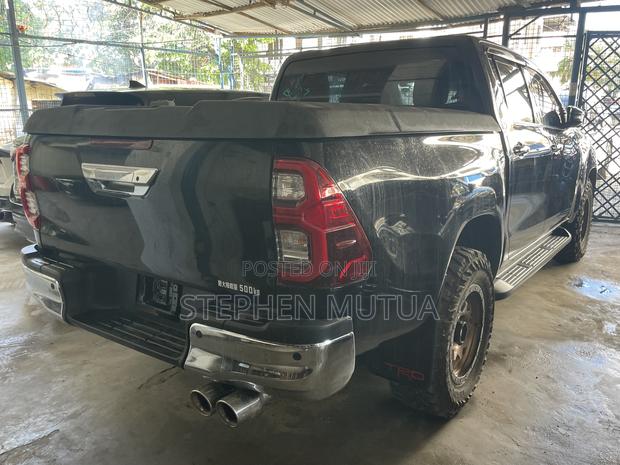 Toyota Hilux Revo Double Cab Deisel 2.4 AWD 2020 Black