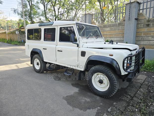 Land Rover Defender Puma 110 2.4 TD 2009 White