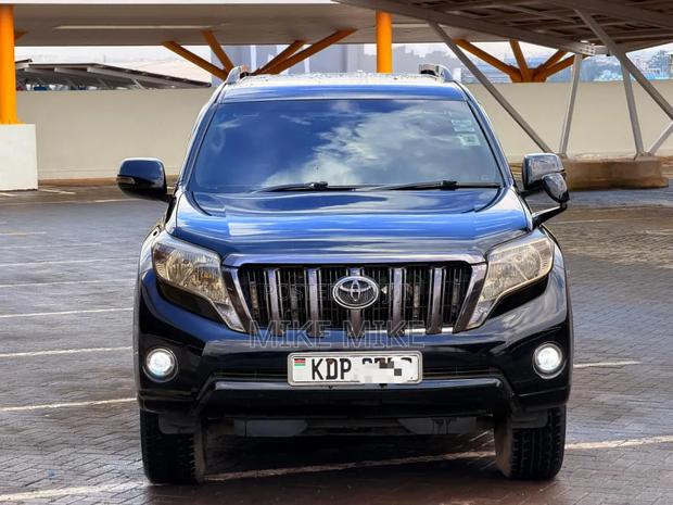 Toyota Land Cruiser Prado 2016 Black