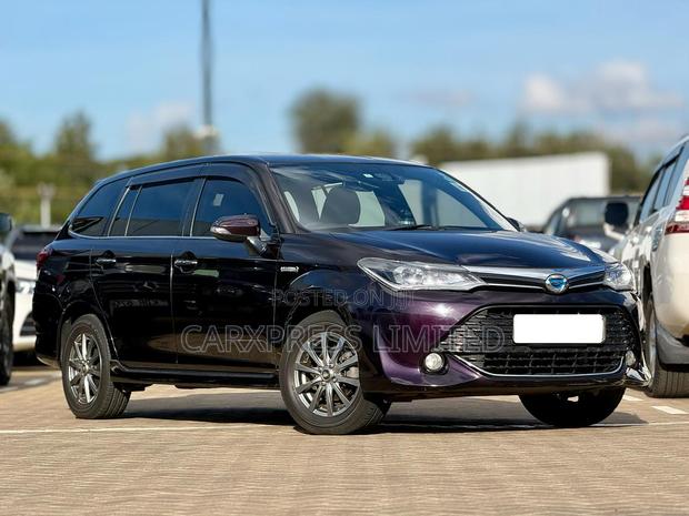 Toyota Corolla Fielder 1.5 Hybrid FWD 2017
