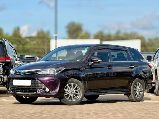 Toyota Corolla Fielder 1.5 Hybrid FWD 2017 Purple