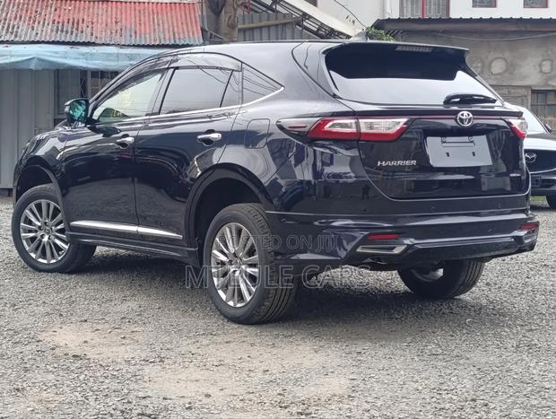 Toyota Harrier 2.0 2019 Black