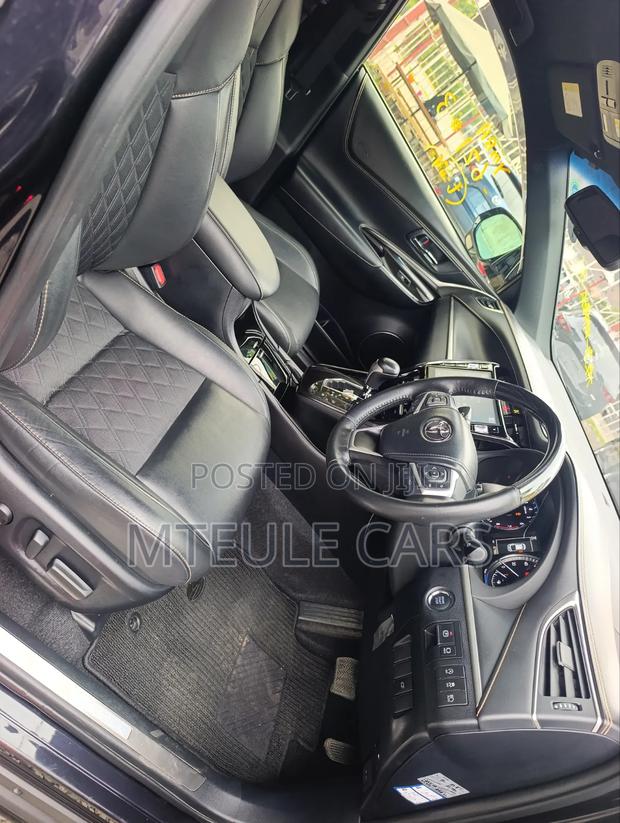 Toyota Harrier 2.0 2019 Black