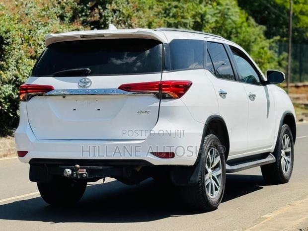 Toyota Fortuner 2019 Pearl