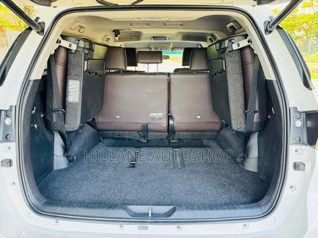 Toyota Fortuner 2019 Pearl