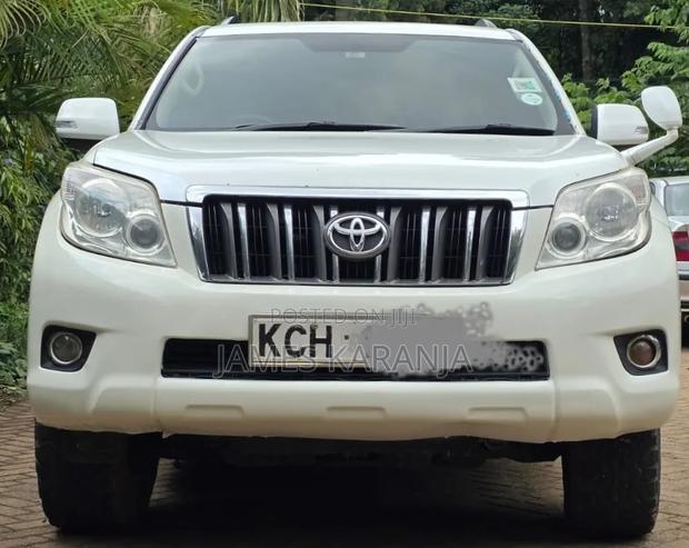 Toyota Land Cruiser Prado 2010 White